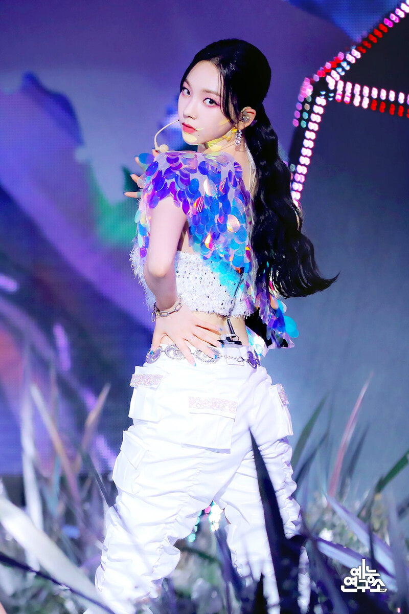 210605 aespa - 'Next Level' at Music Core documents 3