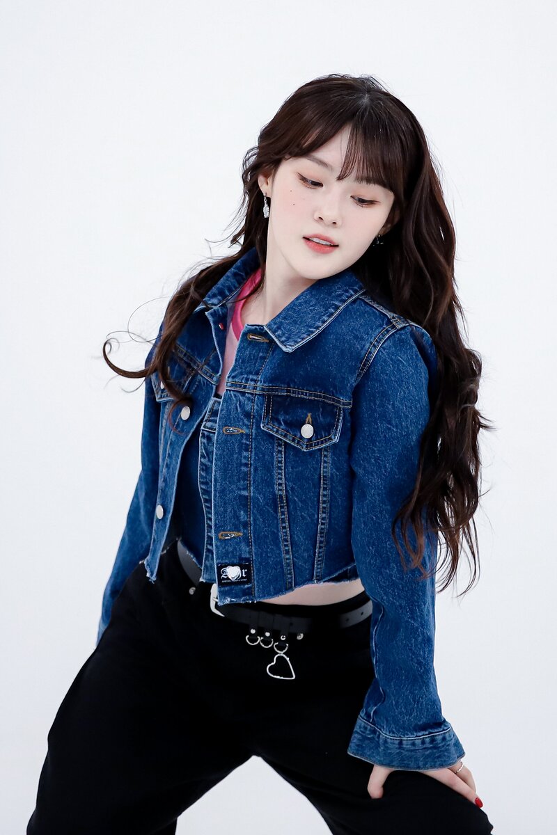 230411 MBC Naver - Kep1er Chaehyun - Weekly Idol On-site Photos documents 2