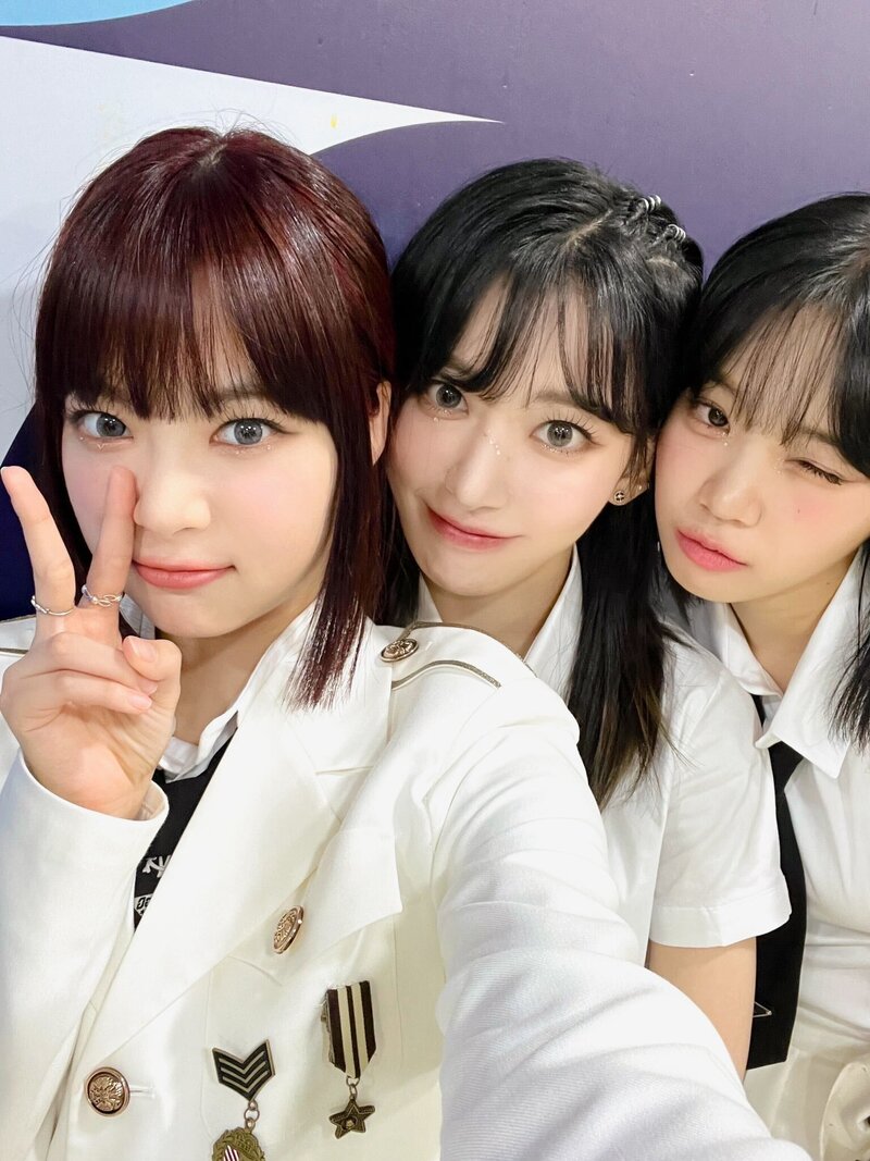 230528 LE SSERAFIM Twitter Update - Chaewon, Sakura & Eunchae documents 1