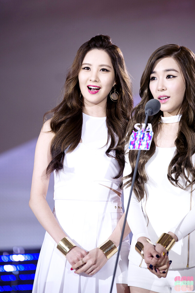 141028 Girls' Generation-TTS at Style Icon Awards documents 1