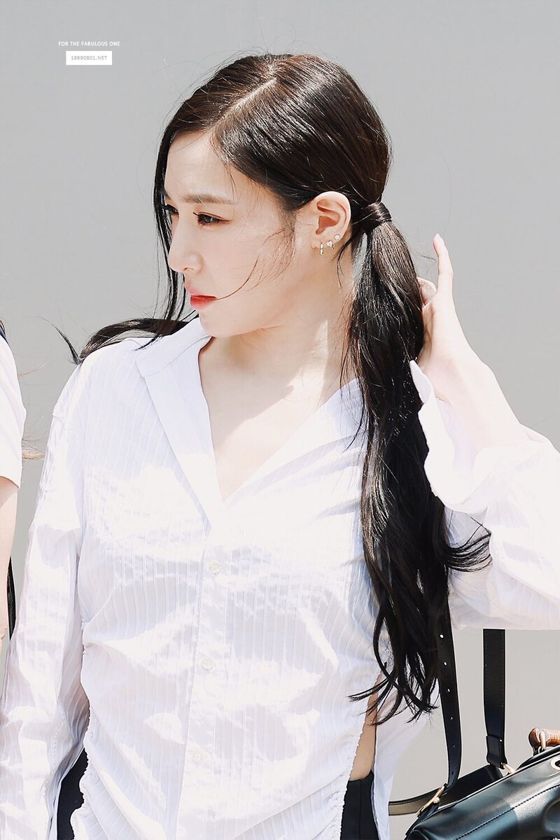220728 SNSD Tiffany - 'Knowing Bros' Filming documents 2