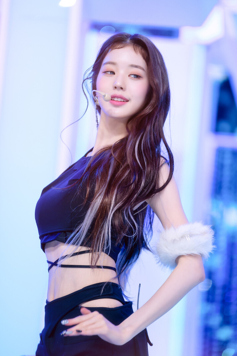 220828 IVE Wonyoung - 'After Like' at Inkigayo documents 19