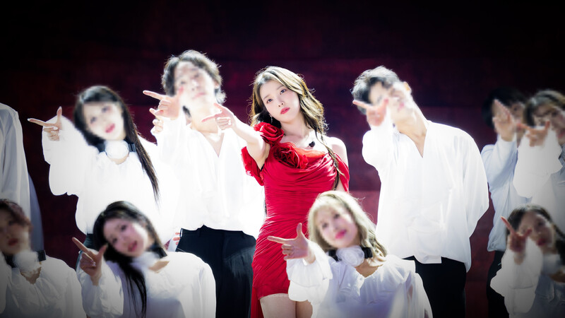 240921 IU - HEREH World Tour Concert Encore: The Winning in Seoul Day 1 documents 4