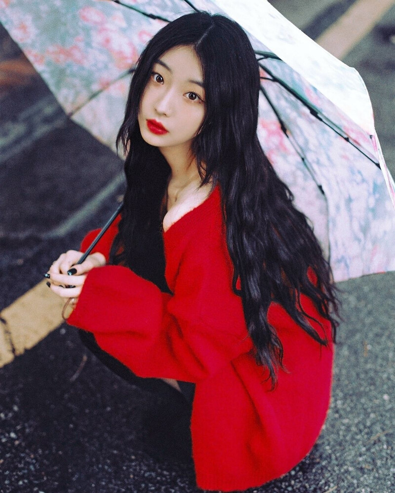 241126 - mu_gung Instagram Update with YeoJin documents 4