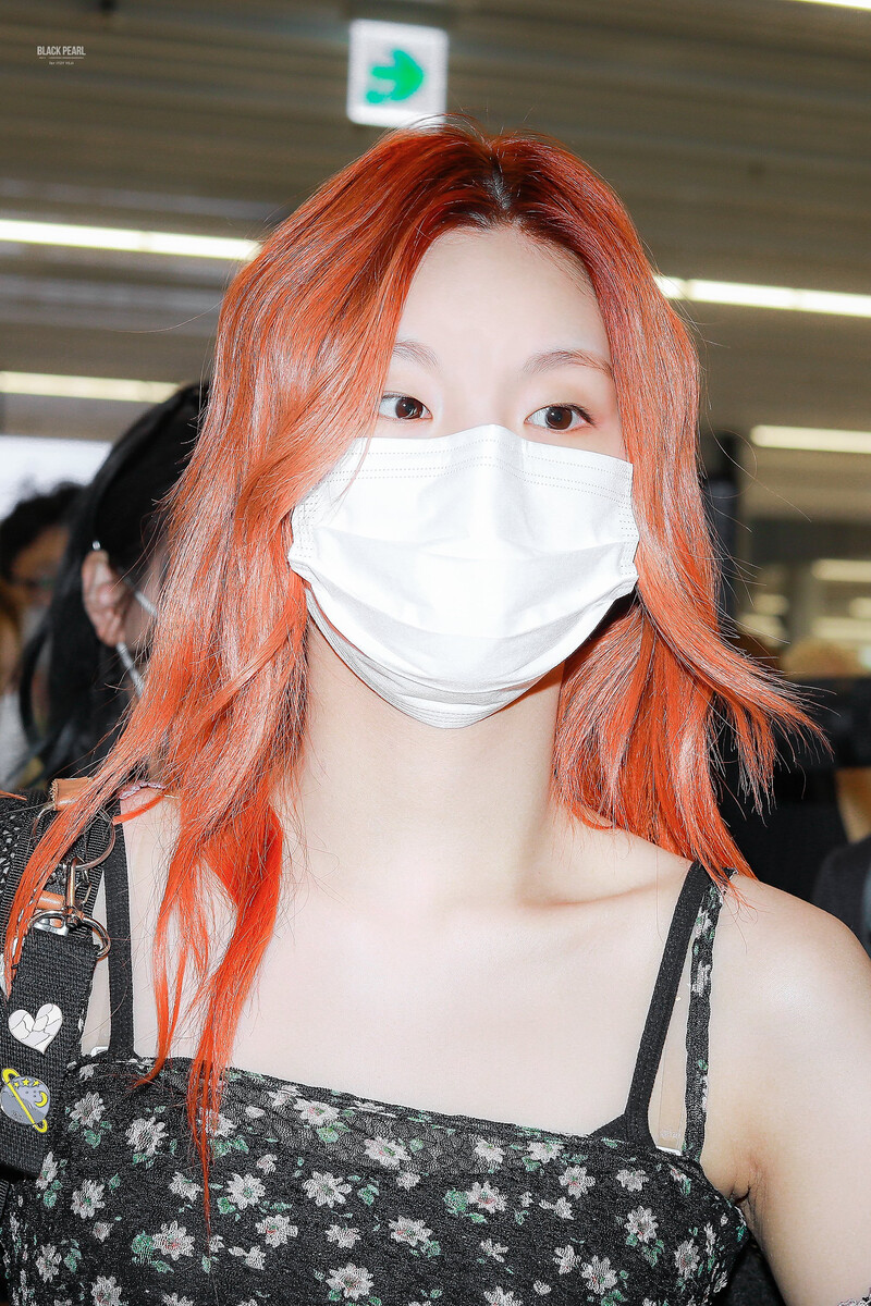 210609 ITZY Yeji - Gimpo International Airport documents 6