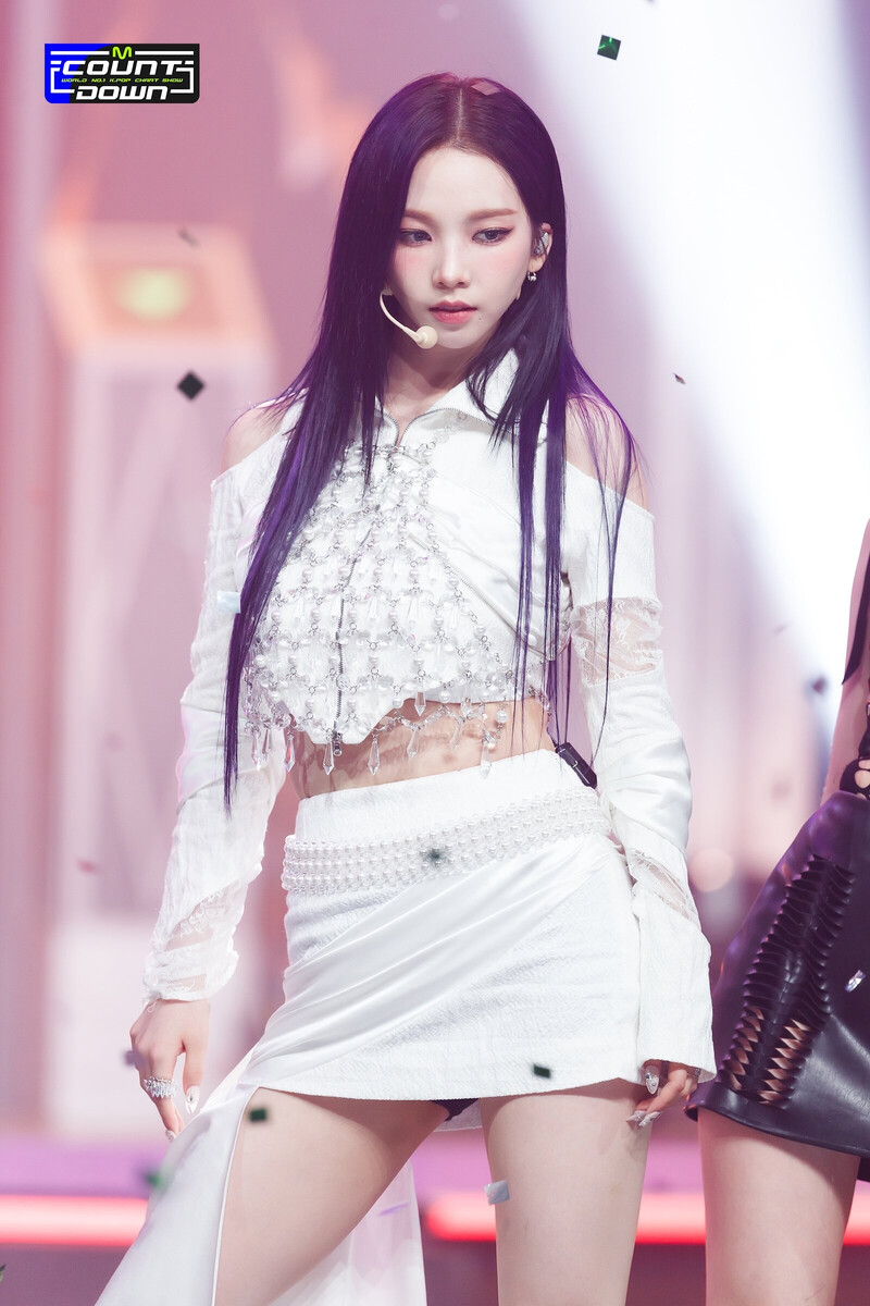 220714 aespa - 'Girls' at M Countdown documents 14