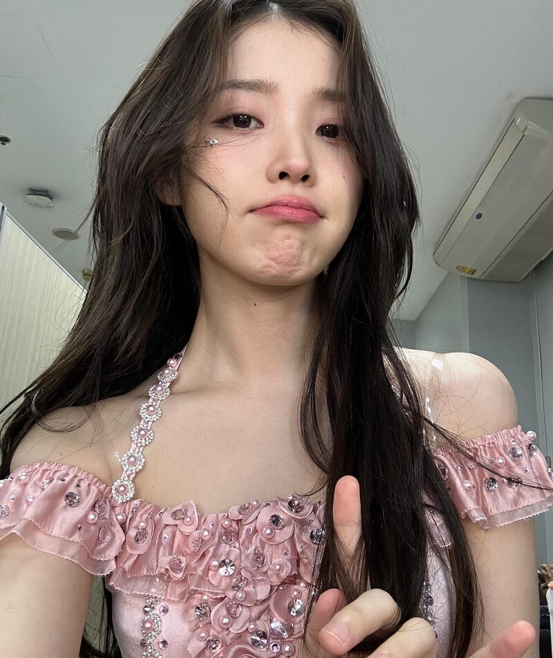 240705 IU Instagram Update documents 1