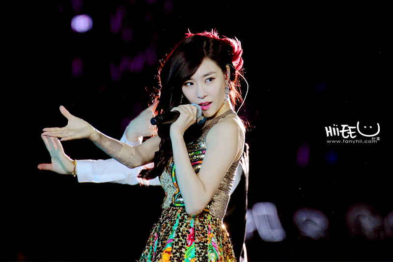 131019 Girls' Generation Tiffany at SMTOWN Concert in Beijing documents 5