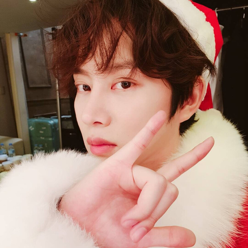 180215 Heechul Instagram Update documents 2