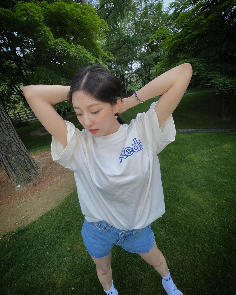 210629 Lovelyz Yein Instagram update documents 3