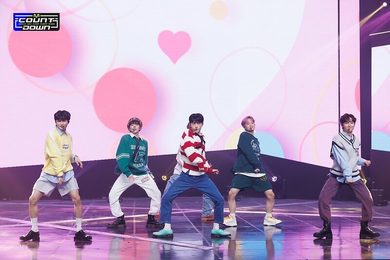 220421 DKZ - "Cupid" at M Countdown documents 4