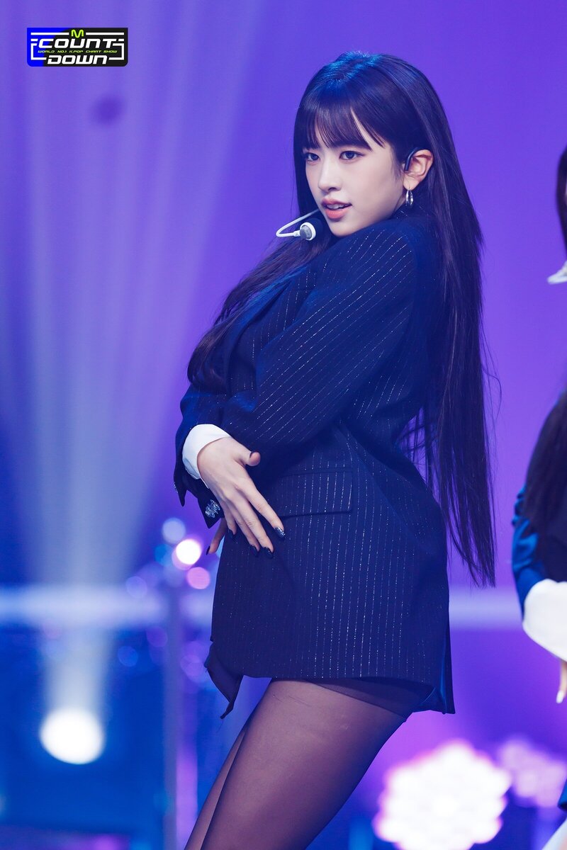 230413 IVE Yujin - 'Kitsch' & 'I AM' at M COUNTDOWN documents 11