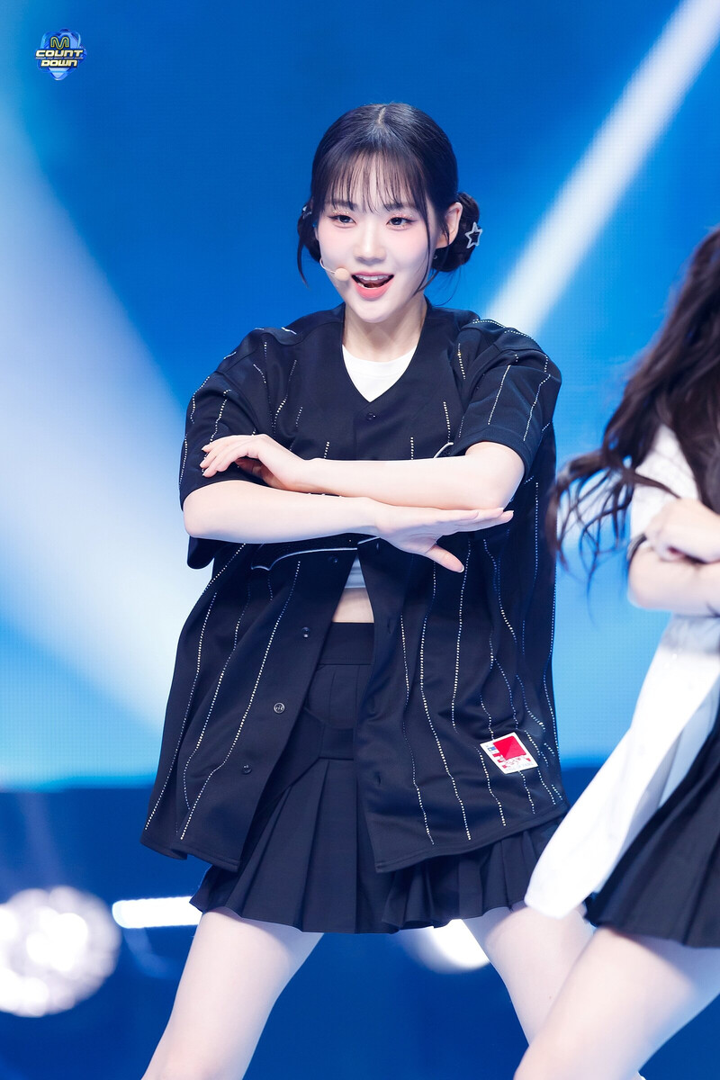 240523 tripleS Seoyeon - 'Girls Never Die' at M COUNTDOWN documents 3