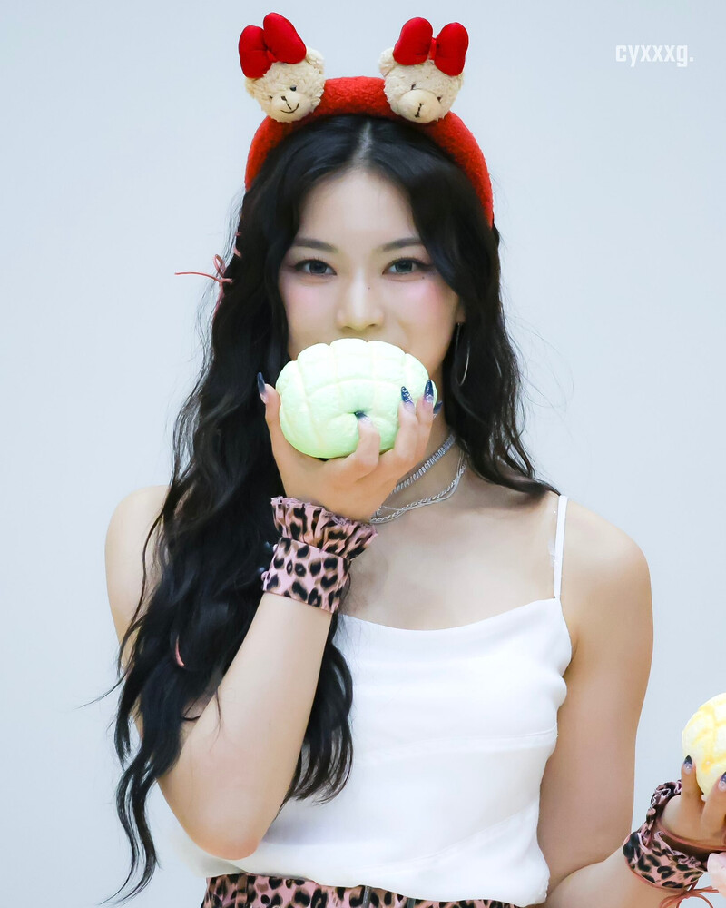 240720 STAYC Isa - Mini Record Fansign documents 4