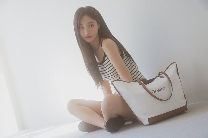 Yeonwoo for Oryany 2023 Pre-Summer Pictorial documents 4