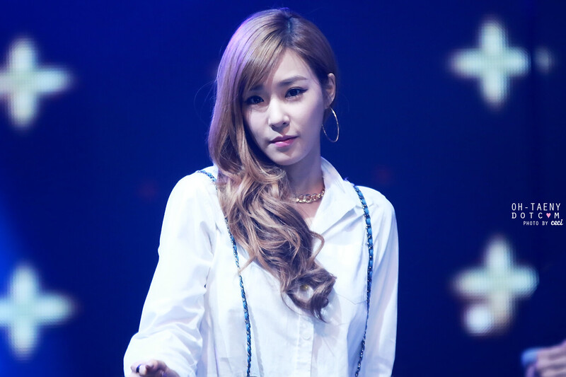 141007 Girls' Generation Tiffany at WAPOP Concert documents 7