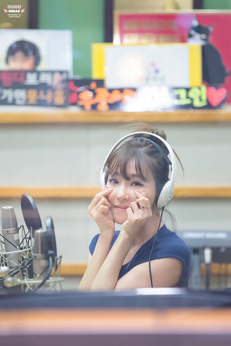 160517 Girls' Generation Tiffany at KBS Kiss The Radio documents 9