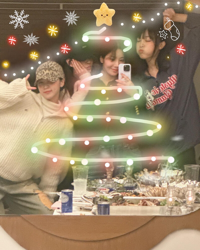 241227 - KWON EUNBI Instagram Update with CHAEWON, YENA n MINJU documents 1