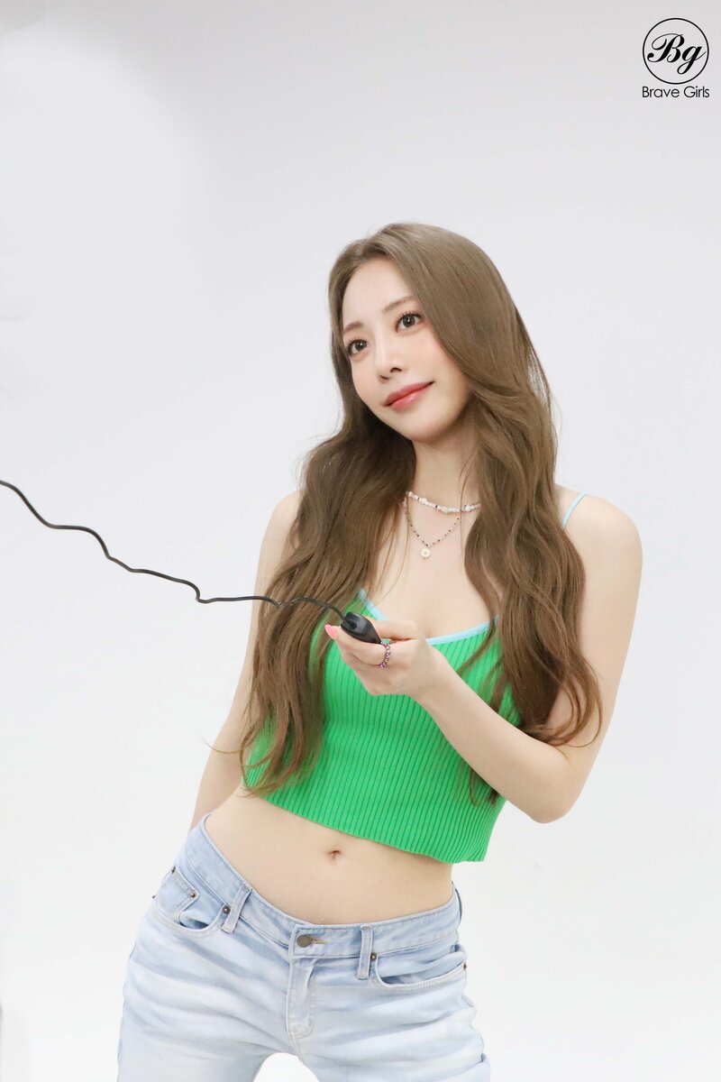 220727 Brave Naver Post - Brave Girls - 'Vanity Teen' Photoshoot documents 16