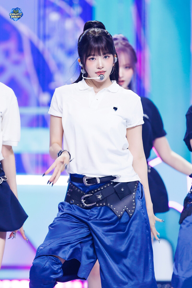 240502 IVE Yujin - 'HEYA' at M Countdown documents 4