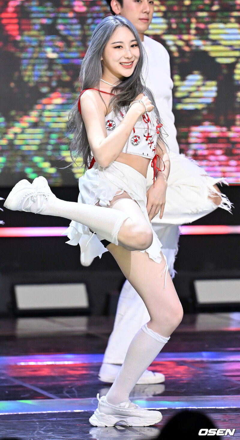 230912 Chae Yeon - SBS 'The Show' Live Broadcast documents 3