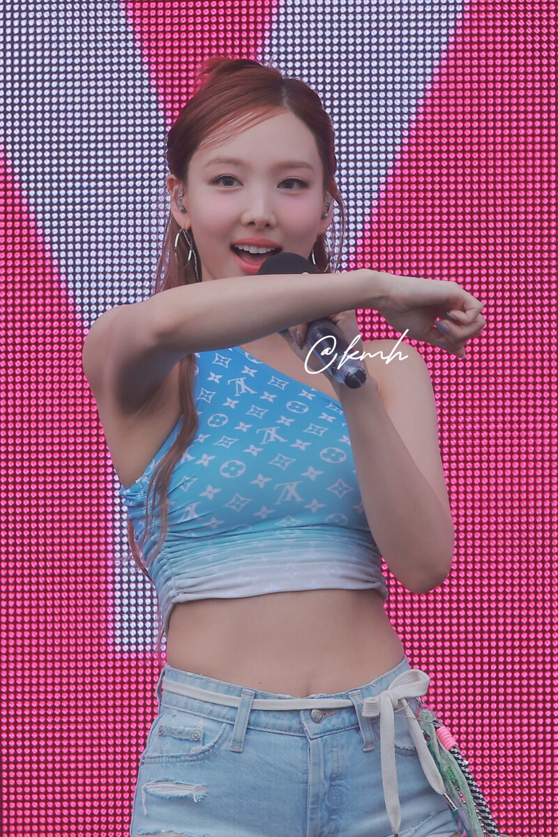 240707 TWICE Nayeon - Waterbomb in Seoul Day 3 documents 2