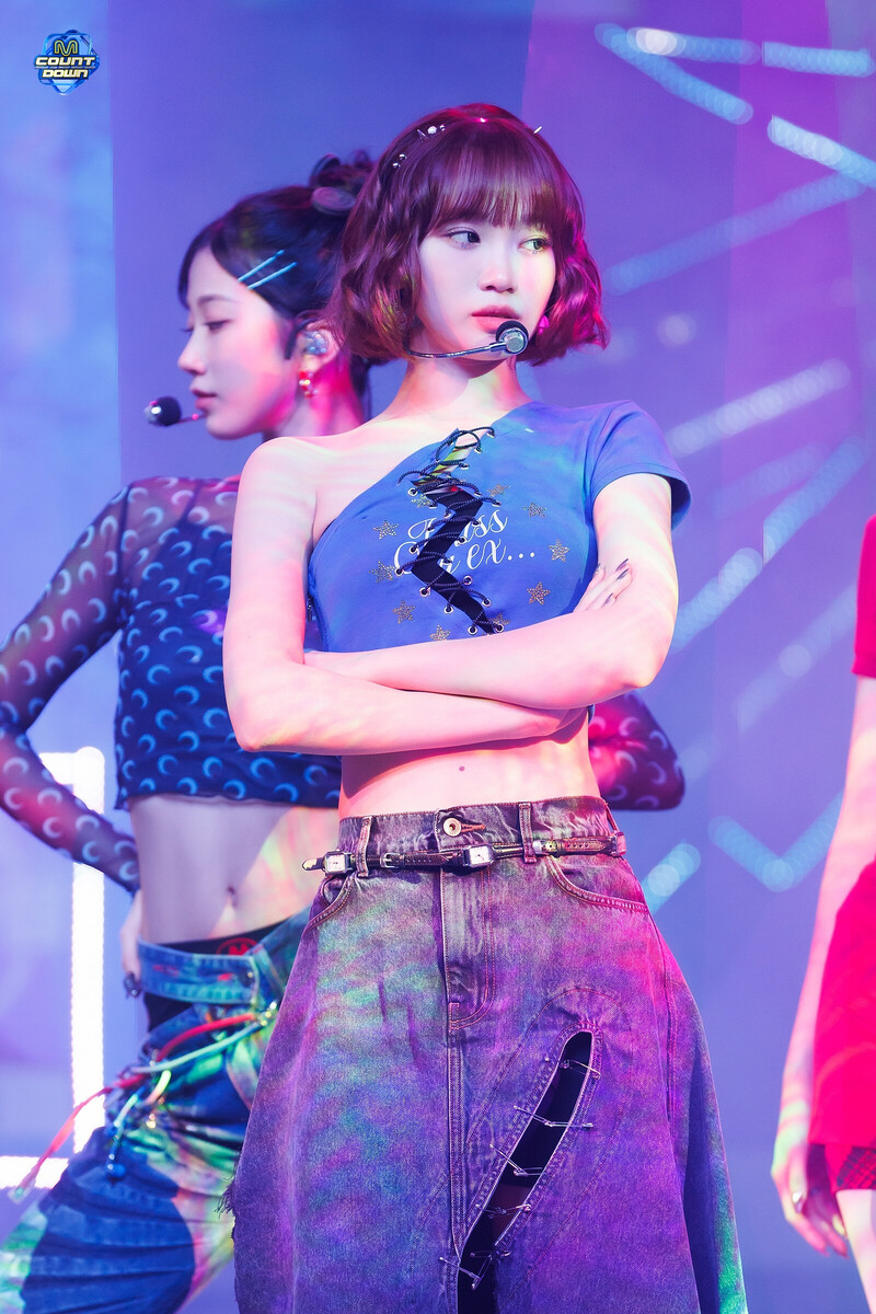 240905 LE SSERAFIM Chaewon - 'CRAZY' + '1-800-hot-n-fun' at M COUNTDOWN documents 6