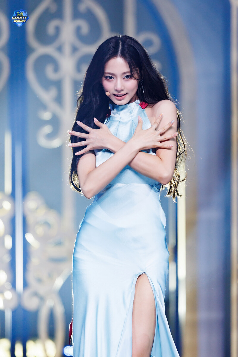 240912 TWICE Tzuyu - 'Run Away' at M COUNTDOWN documents 18