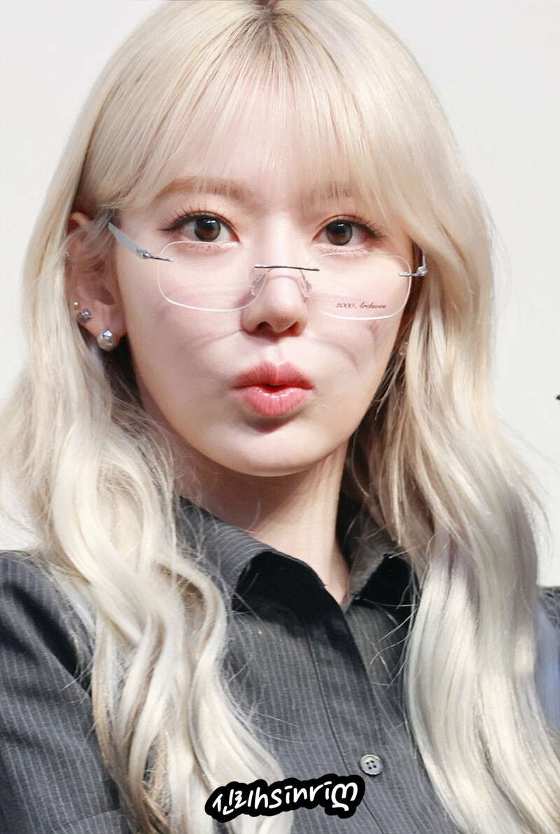 240315 LE SSERAFIM Sakura - Weverse Fansign Event documents 10