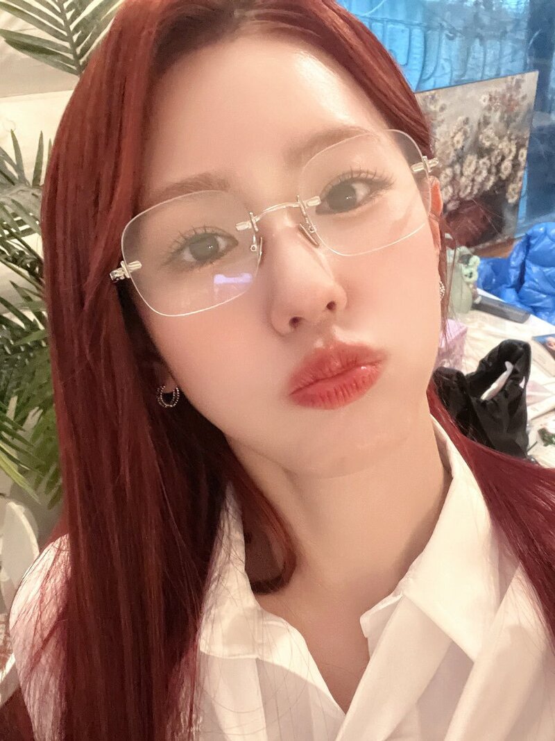 240503 - (G)I-DLE Twitter Update with MIYEON documents 1