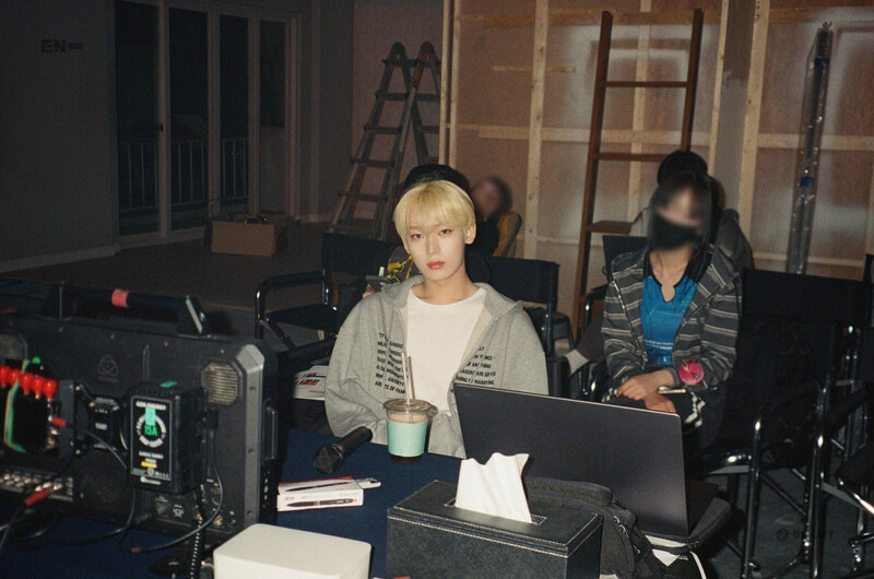 ENHYPEN <ROMANCE : UNTOLD> BEHIND PHOTO (FILM VER.) - SUNOO documents 3