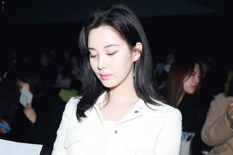 170329 Girls' Generation Seohyun at 'Miss Gee Collection' 2017 Seoul Fashion Week documents 6