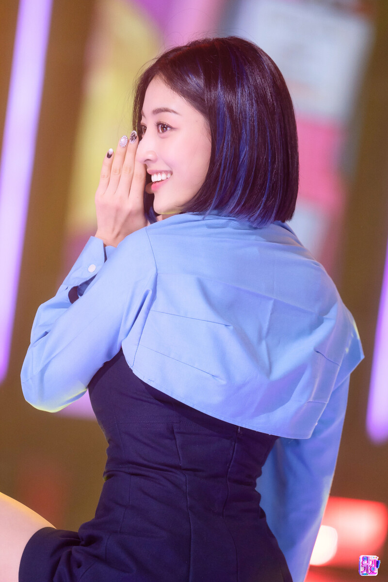 220904 TWICE Jihyo - 'Talk that Talk' at Inkigayo | kpopping