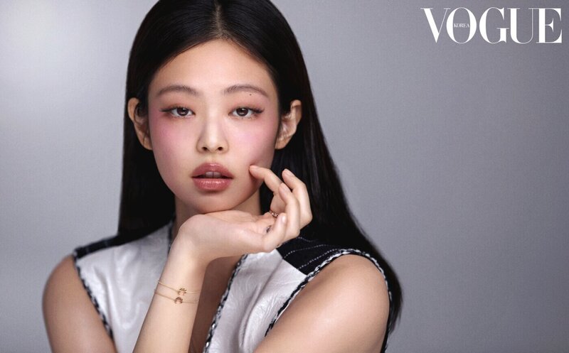 BLACKPINK Jennie for Chanel x Vogue Korea February 2023 Issue documents 8