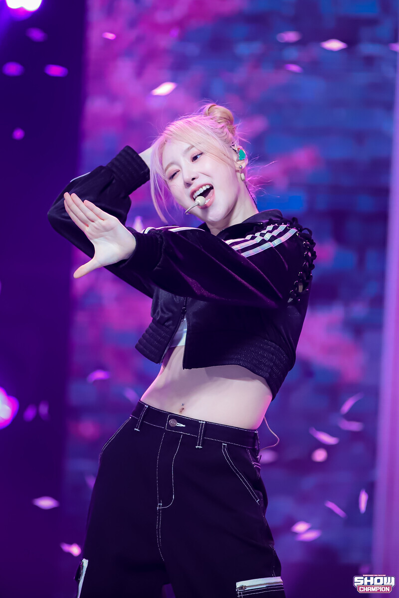 230419 LEE CHAE YEON - 'KNOCK' at Show Champion documents 14