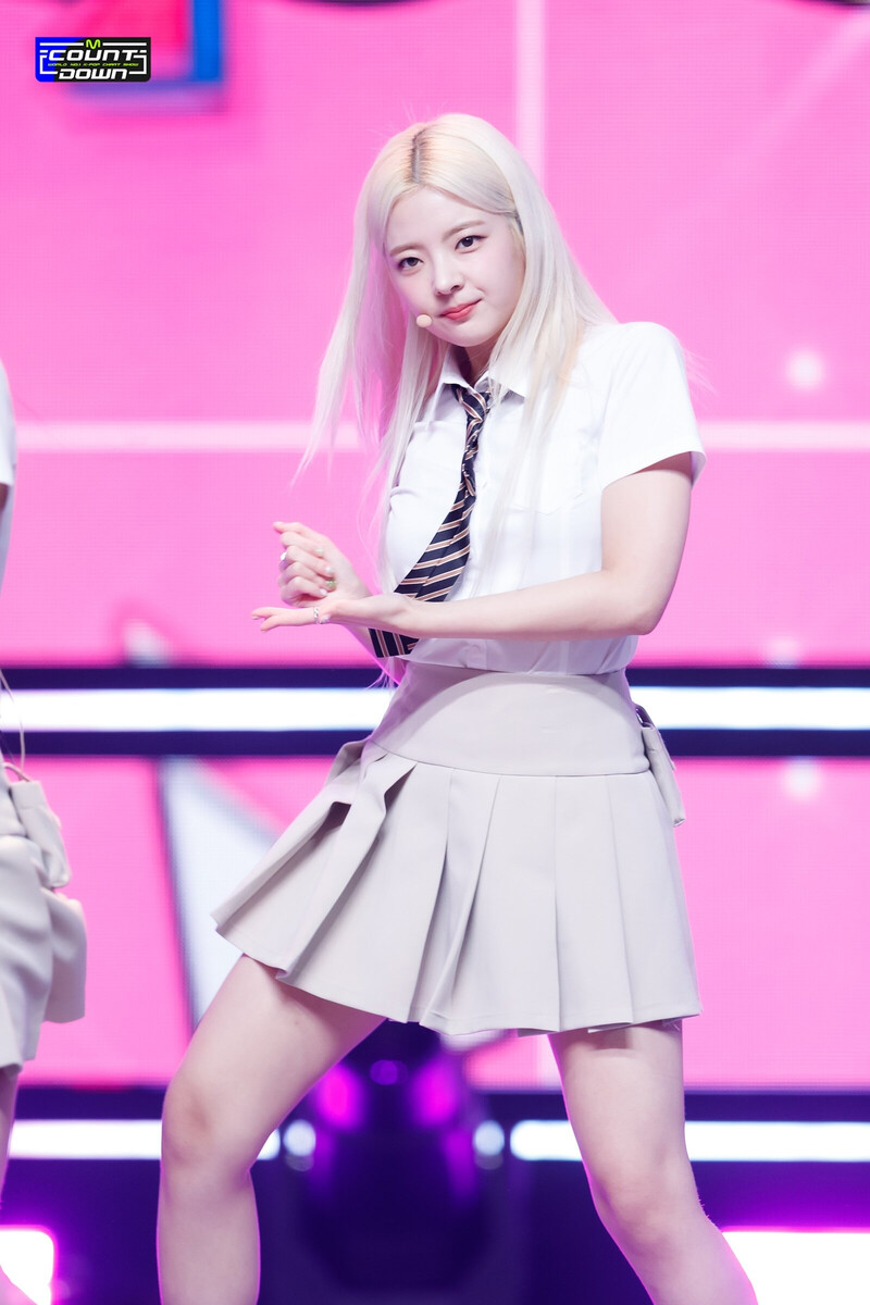 230831 ITZY Lia - 'CAKE' at M COUNTDOWN documents 8