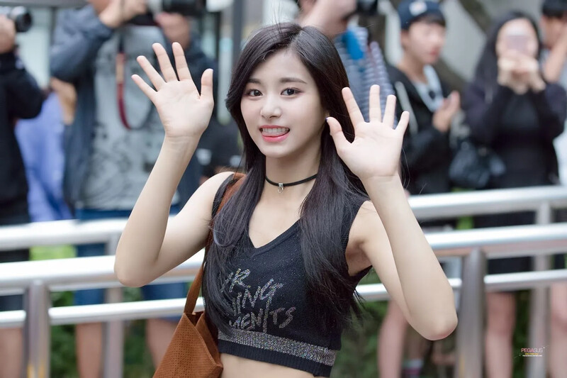 Tzuyu112.jpg