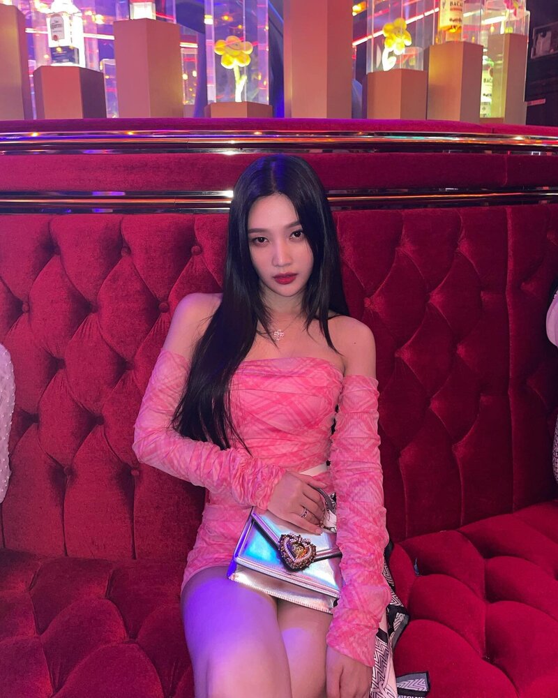 211224 Red Velvet Joy Instagram Update documents 2