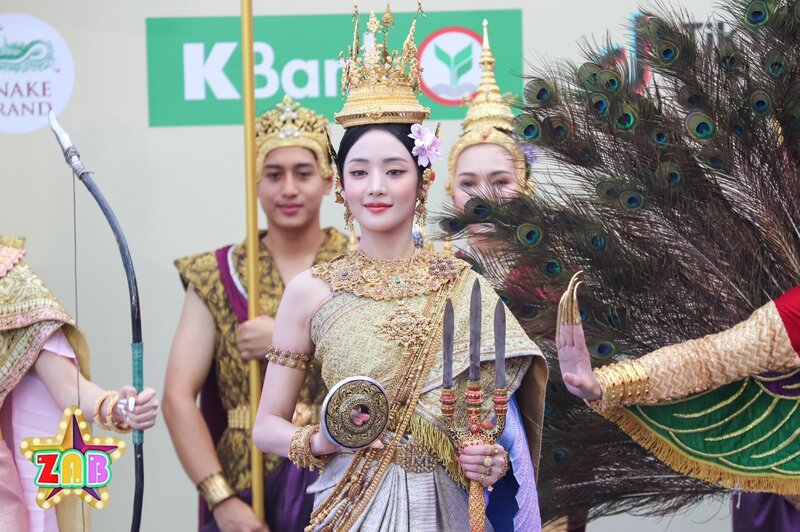 240414 (G)I-DLE Minnie - Songkran Celebration in Thailand documents 26