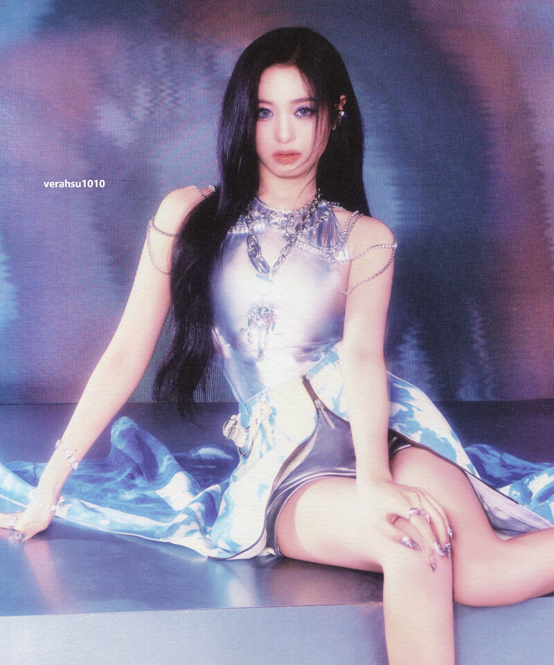 BABYMONSTER - 1st Album 'DRIP' [Scans] documents 1