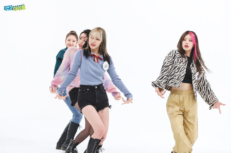 210929 MBC Naver Post - ITZY at Weekly Idol documents 2