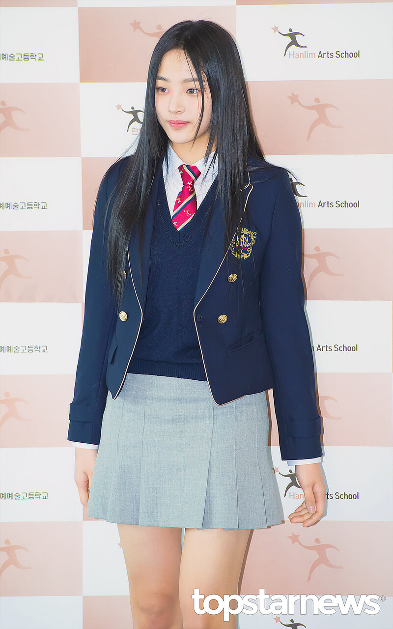 230210 NewJeans Minji - Graduation documents 2