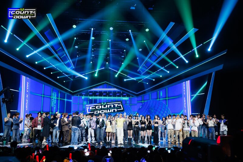 230504 M Countdown MC's Miyeon, Joohoney & Saena documents 13