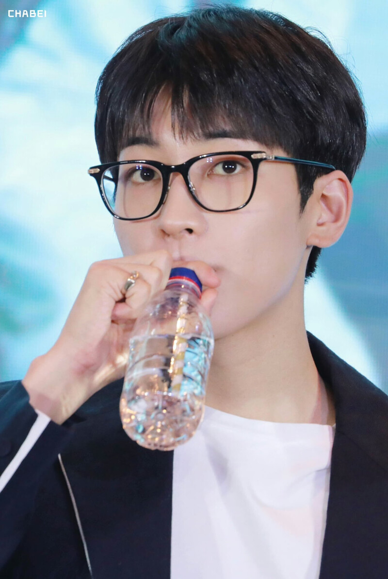 230710 SEVENTEEN WonWoo at Yizhiyu Offline Fansign documents 17