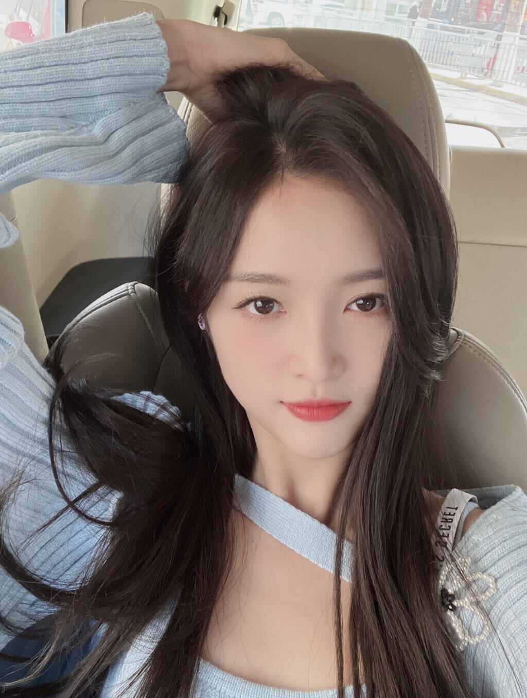 220401 Xuan Yi Weibo Update | kpopping