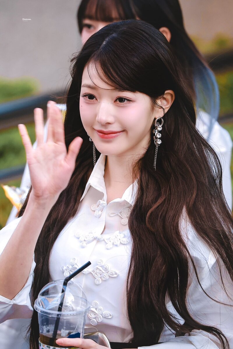 240503 WONYOUNG - Music Bank Commute and Fansign Event documents 15