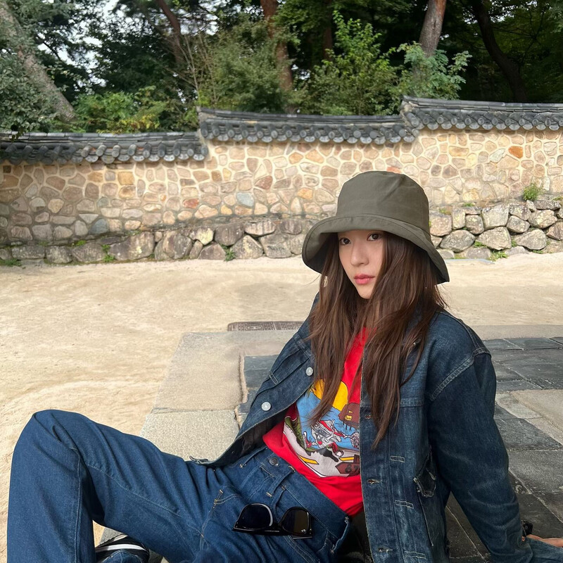 241028 Krystal Instagram Update documents 2