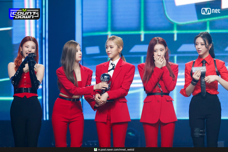 210513 ITZY 'Mafia in the morning' at M Countdown documents 6