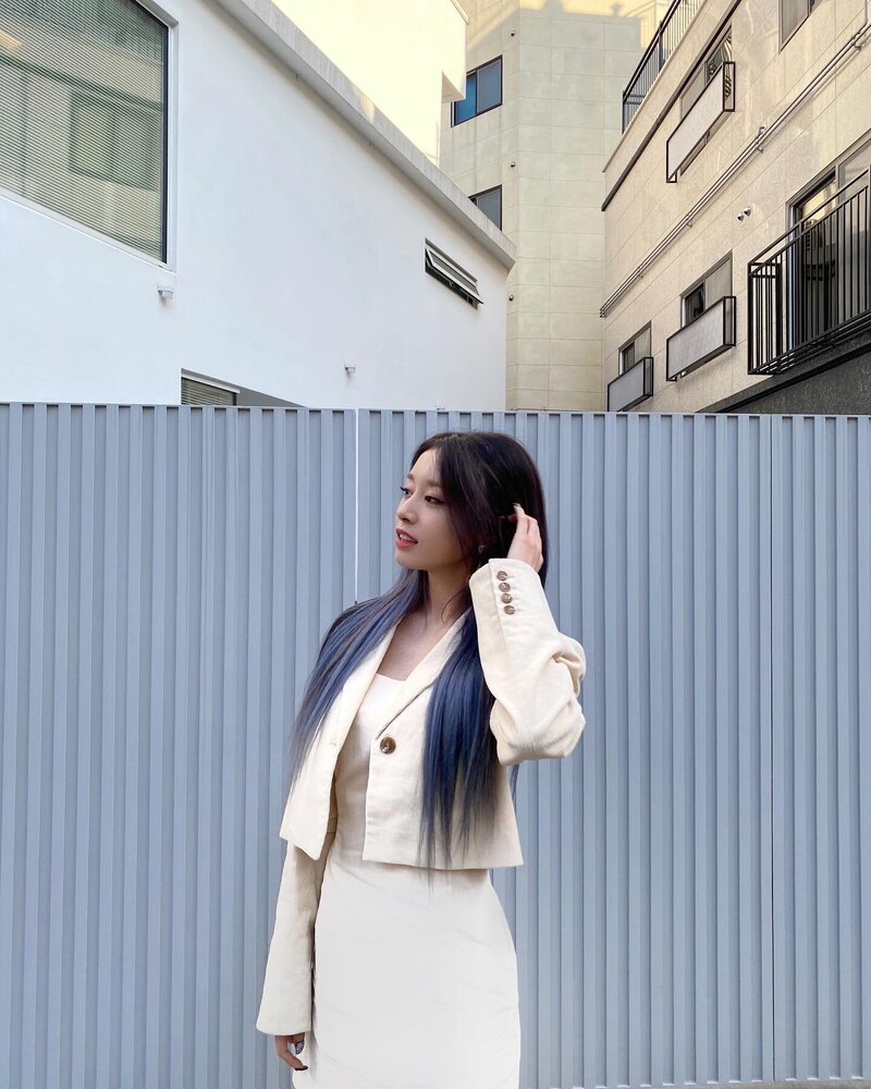 211119 T-ara Jiyeon Instagram Update documents 2