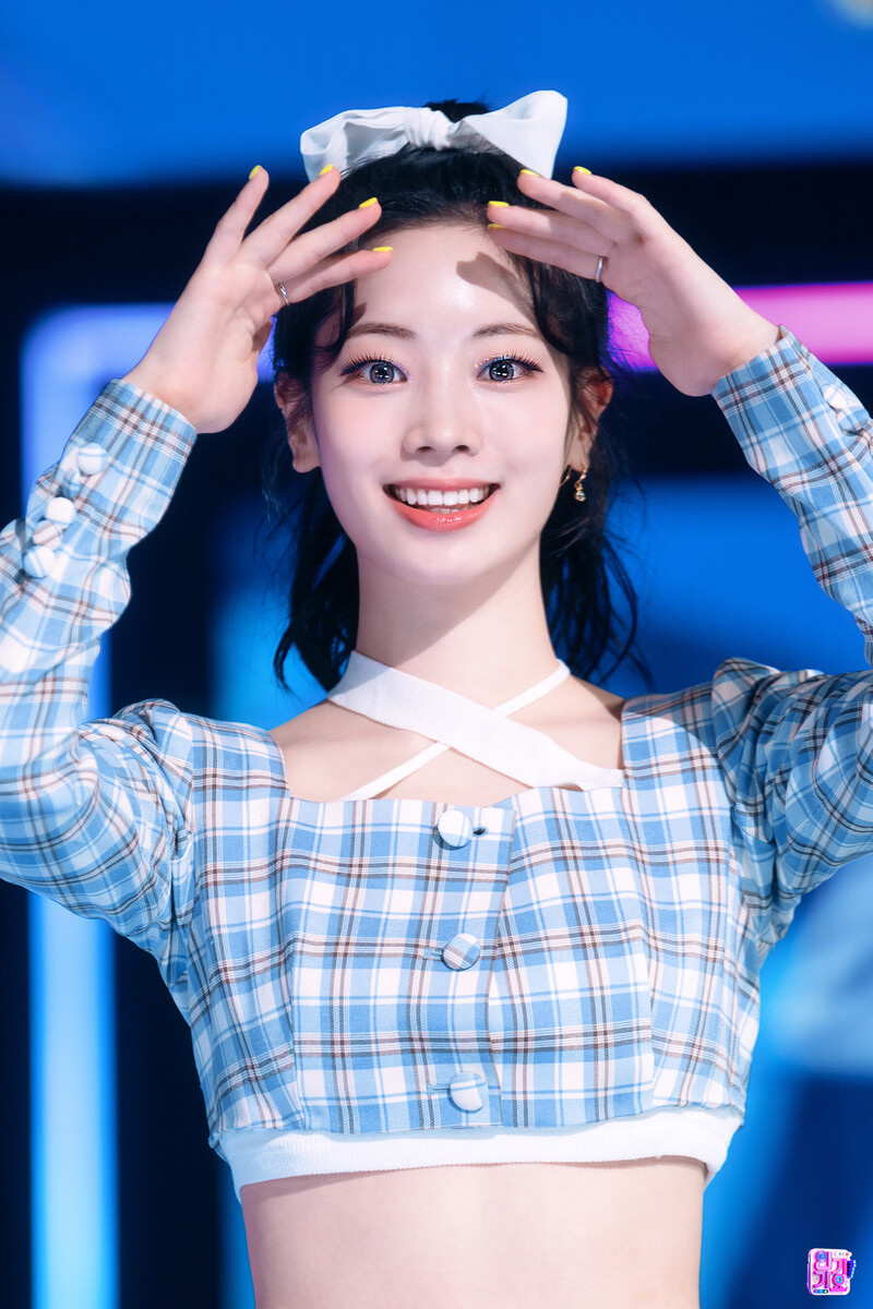 220904 TWICE Dahyun - 'Talk that Talk' at Inkigayo | kpopping